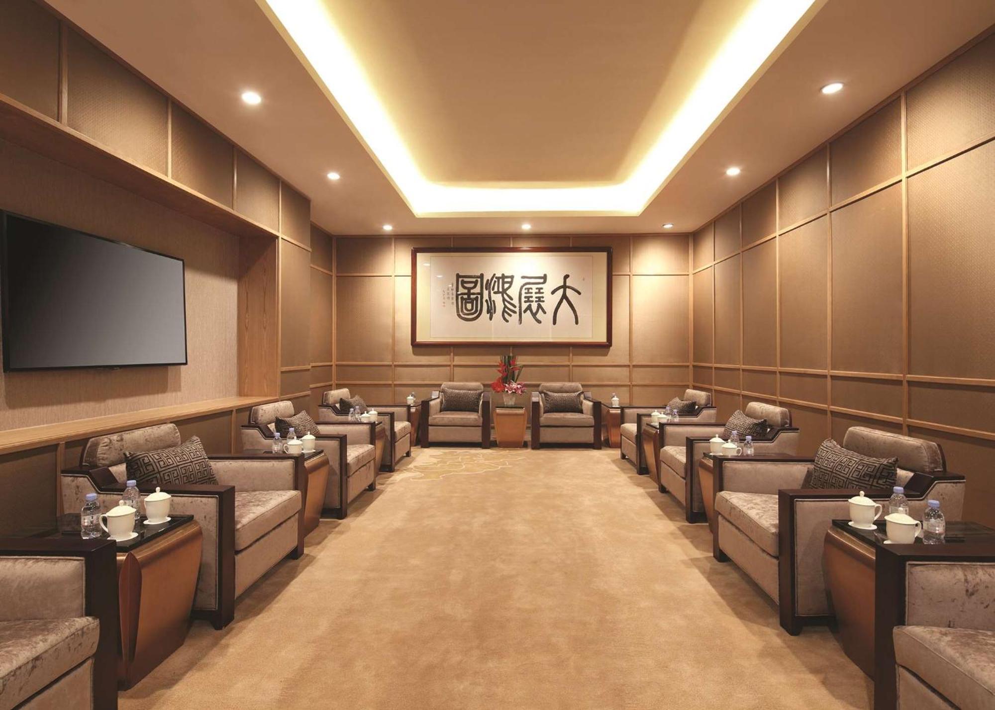 Doubletree By Hilton Guangzhou-Free Shuttle Bus To Canton Fair Complex & Overseas Buyer Registration Services During Canton Fair Period Exteriér fotografie