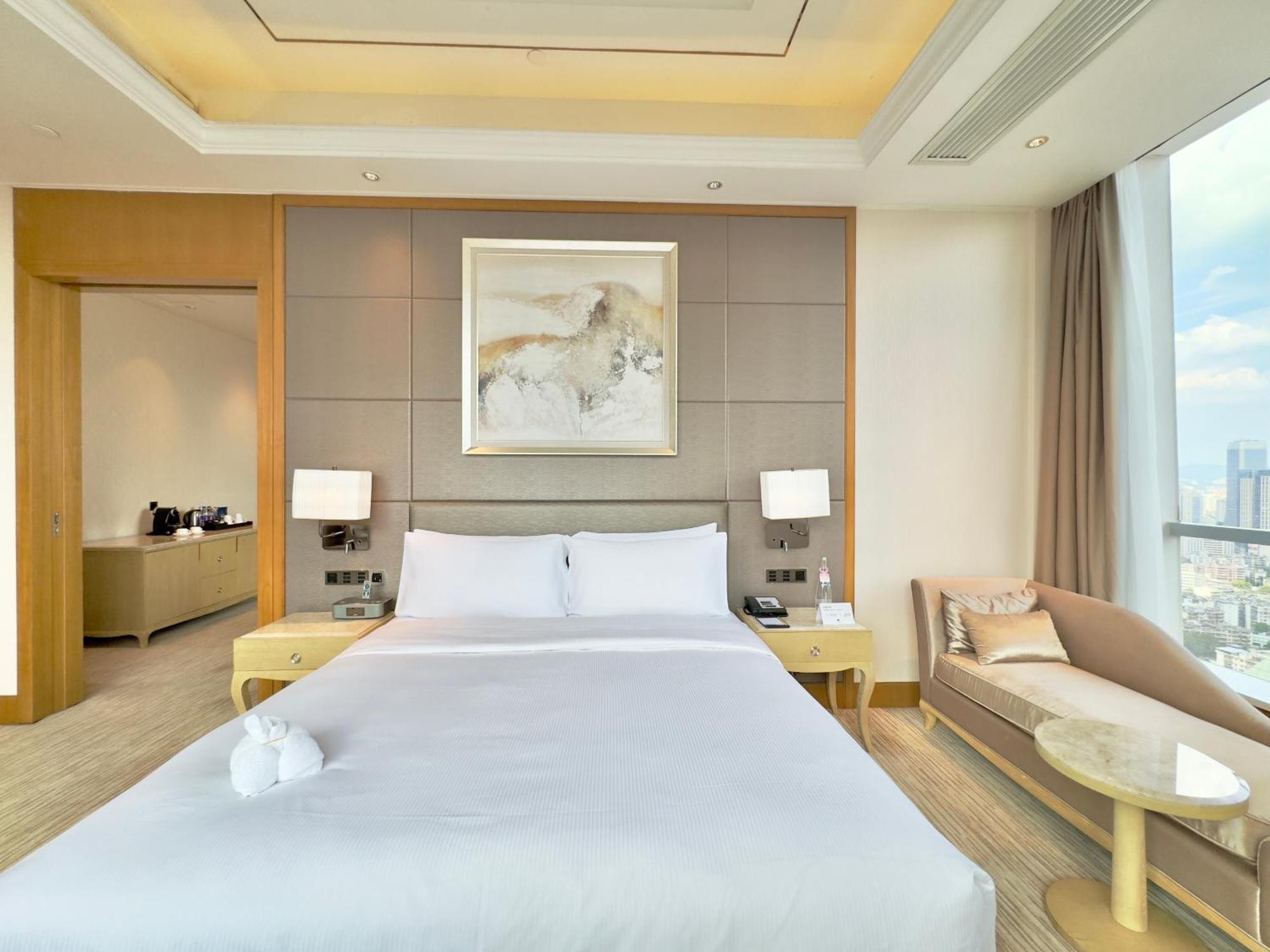 Doubletree By Hilton Guangzhou-Free Shuttle Bus To Canton Fair Complex & Overseas Buyer Registration Services During Canton Fair Period Exteriér fotografie