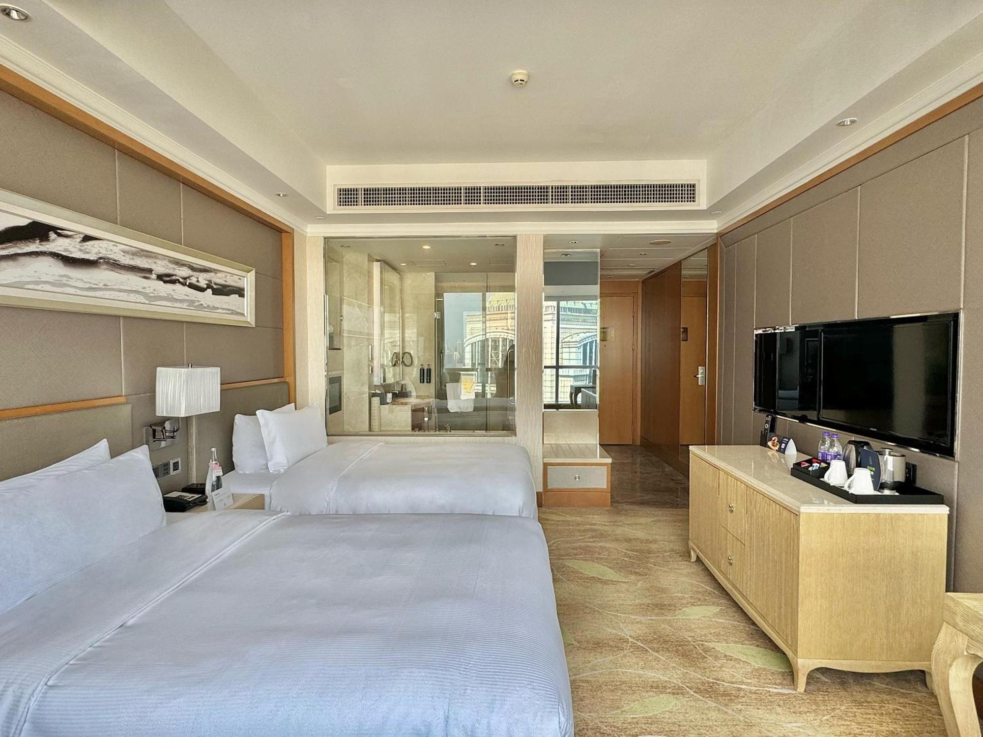 Doubletree By Hilton Guangzhou-Free Shuttle Bus To Canton Fair Complex & Overseas Buyer Registration Services During Canton Fair Period Exteriér fotografie