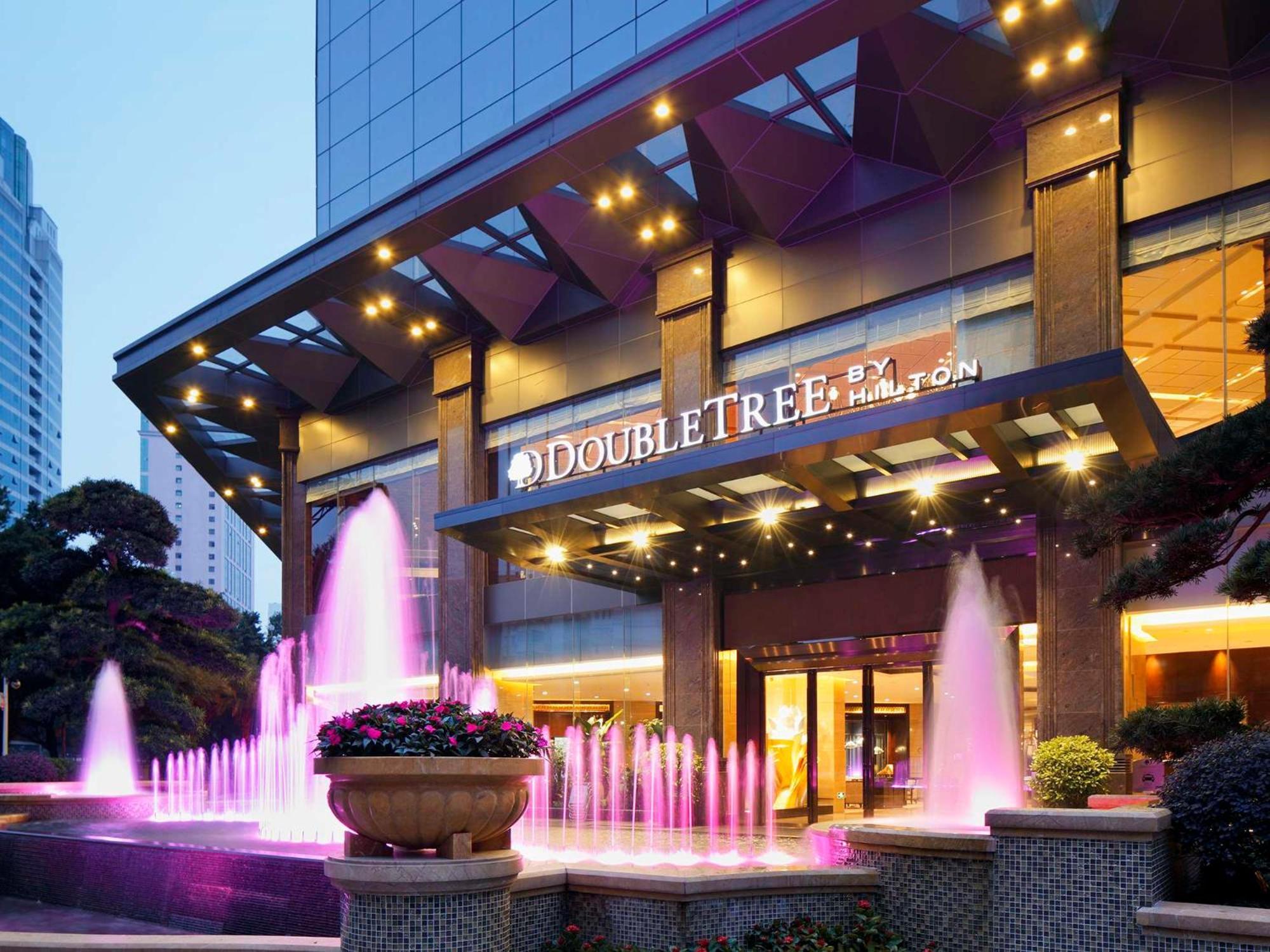 Doubletree By Hilton Guangzhou-Free Shuttle Bus To Canton Fair Complex & Overseas Buyer Registration Services During Canton Fair Period Exteriér fotografie